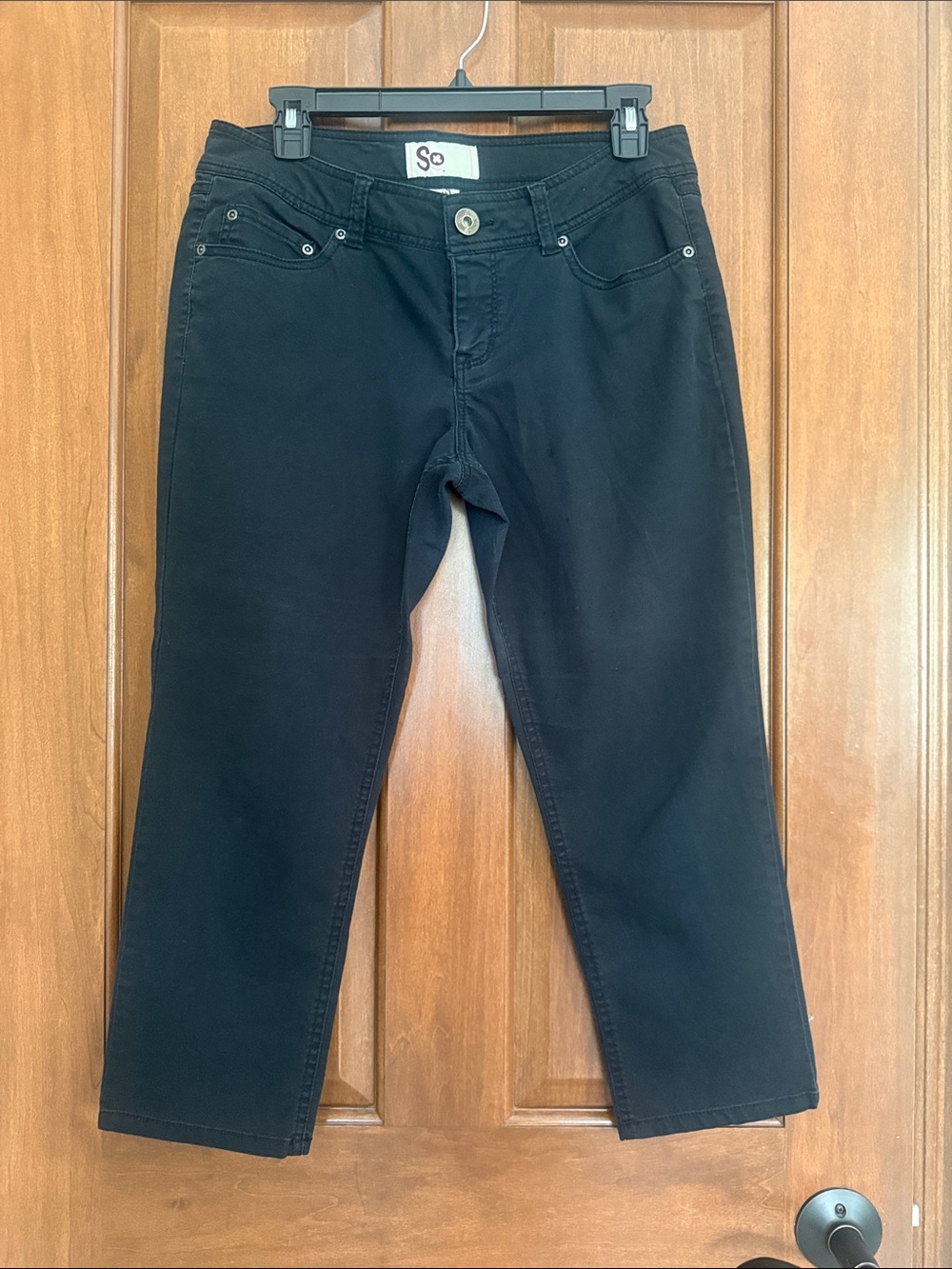 SO Black Cropped Straight-Leg Women's Jeans